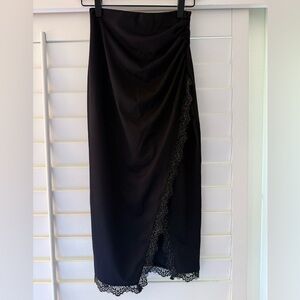 Elegant Black Skirt with Lace Detail